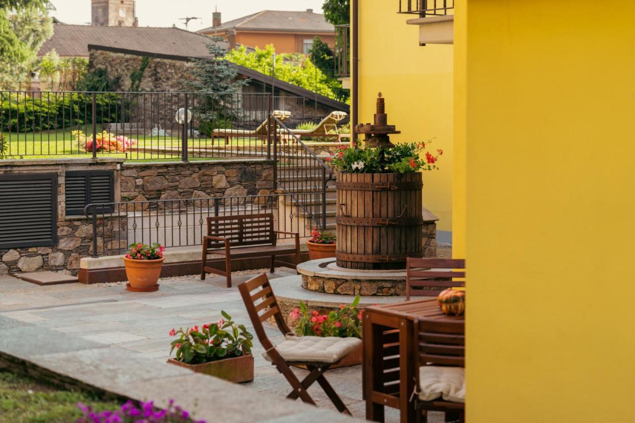 Residence Antico Torchio Dervio Buitenkant foto