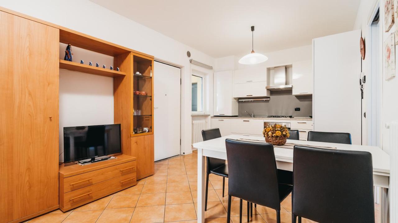 Residence Antico Torchio Dervio Buitenkant foto